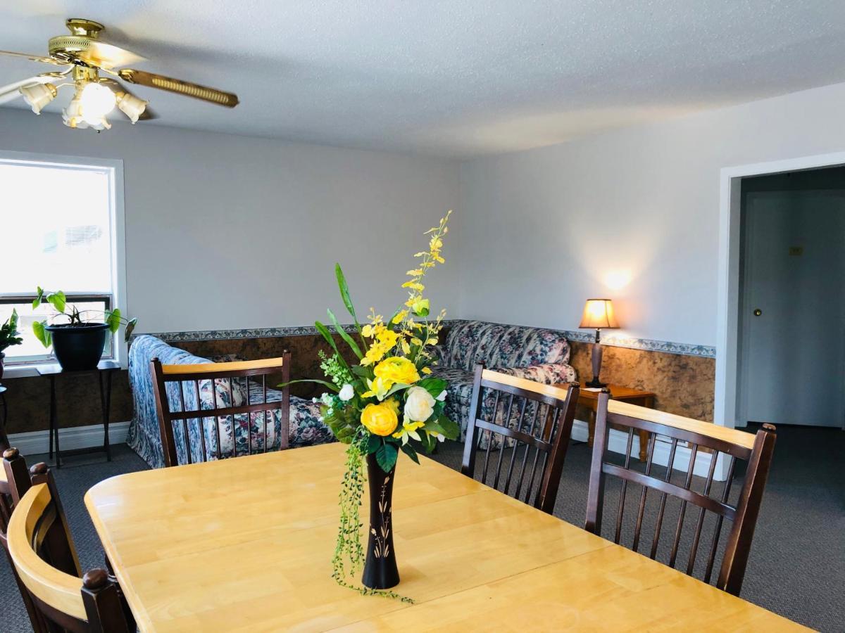Downtown Whitehorse 2 Bedroom House Esterno foto